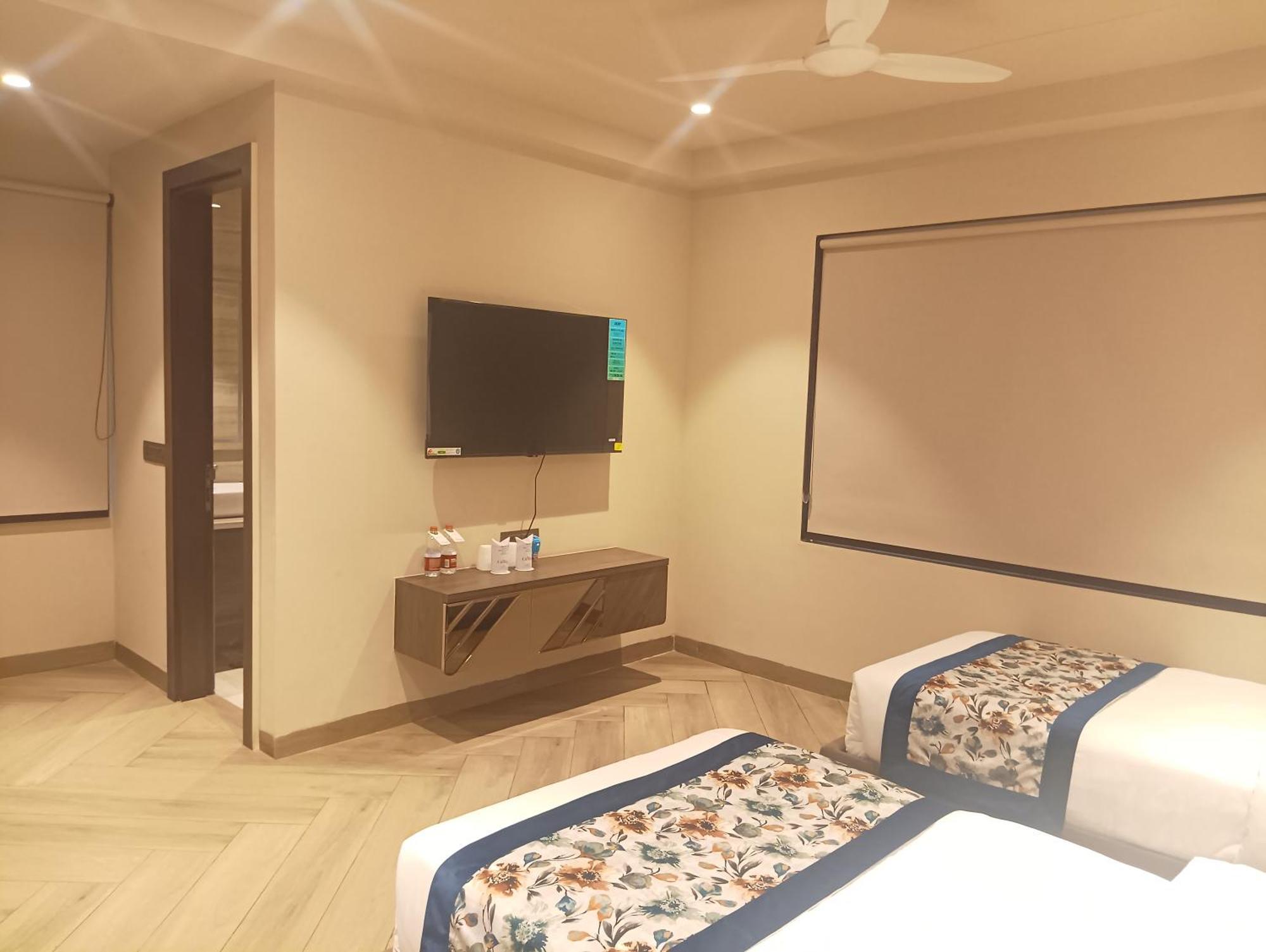 Hotel Cullinan By Qotel Janakpuri เดลี ภายนอก รูปภาพ