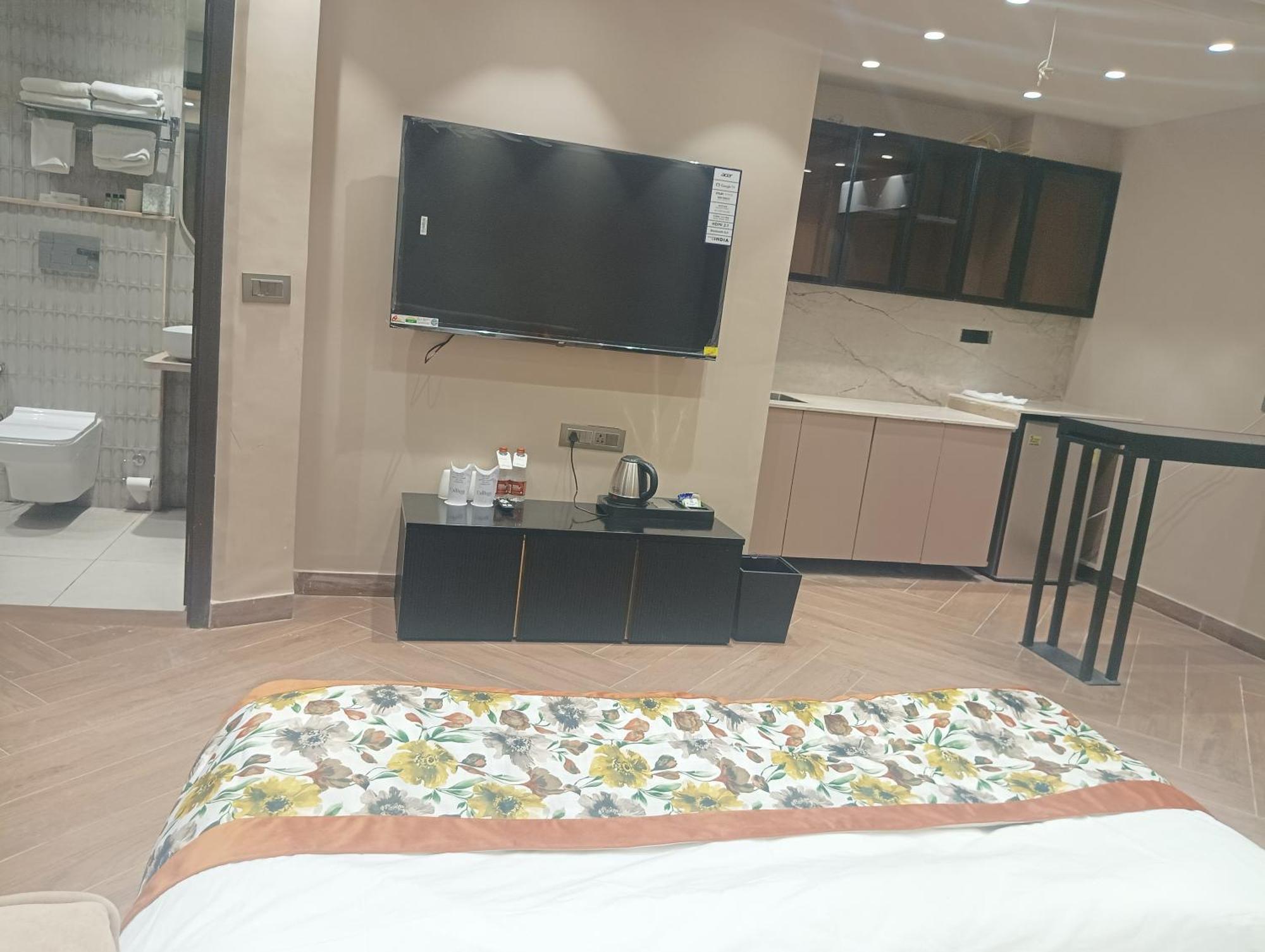 Hotel Cullinan By Qotel Janakpuri เดลี ภายนอก รูปภาพ