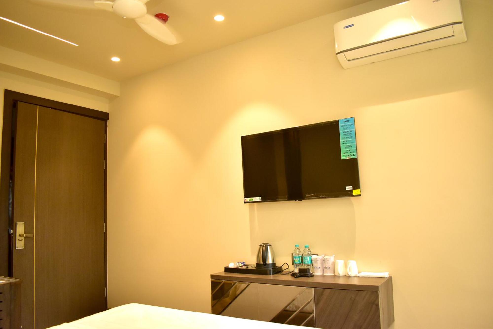 Hotel Cullinan By Qotel Janakpuri เดลี ภายนอก รูปภาพ