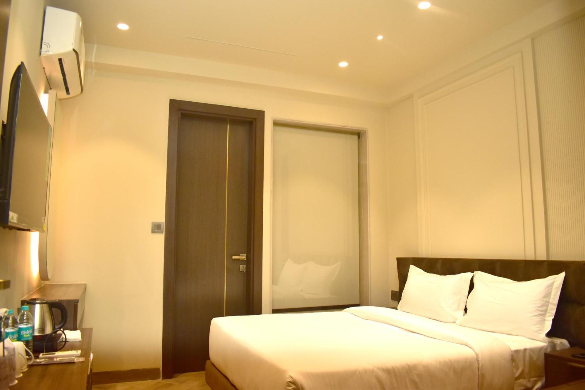 Hotel Cullinan By Qotel Janakpuri เดลี ภายนอก รูปภาพ