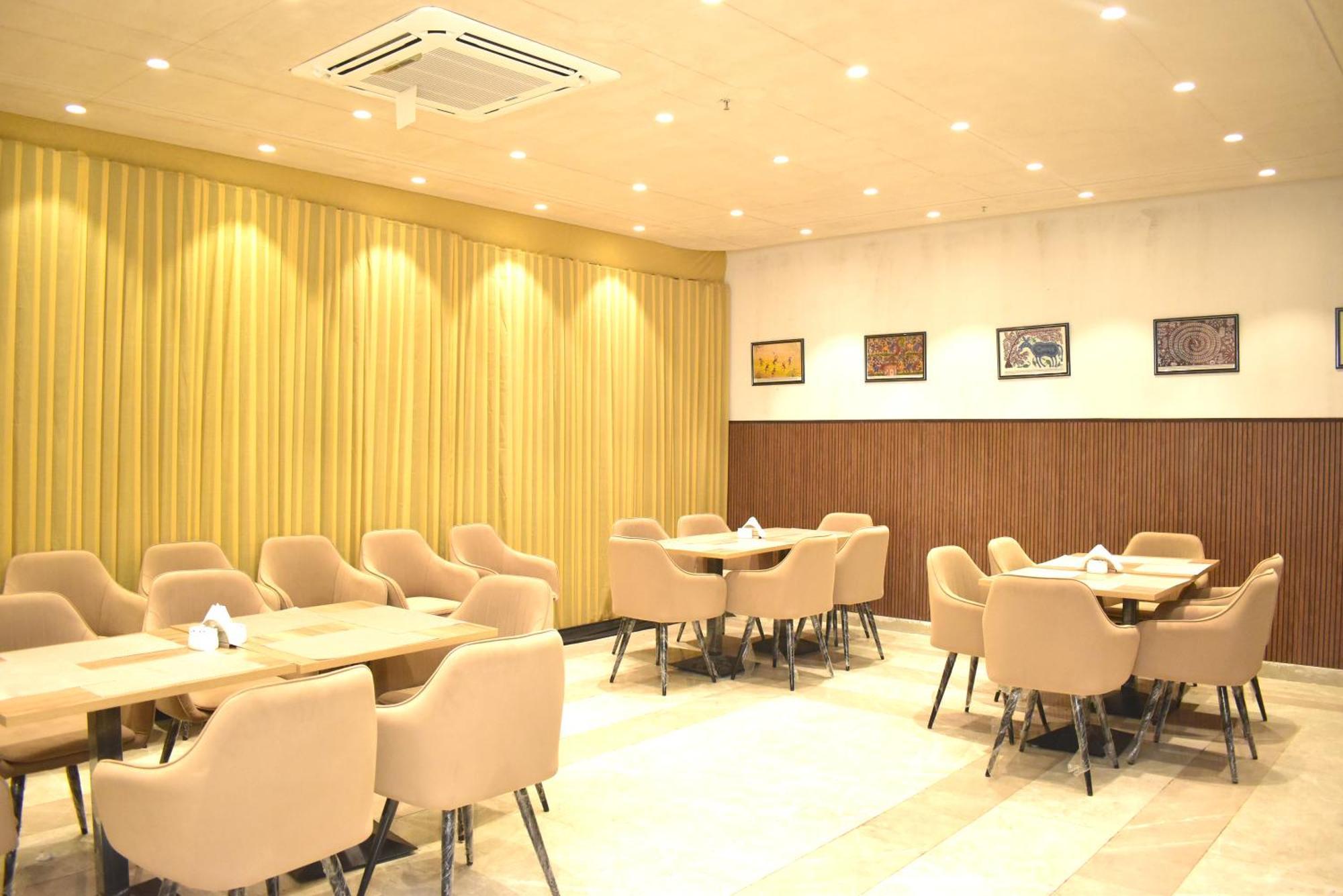 Hotel Cullinan By Qotel Janakpuri เดลี ภายนอก รูปภาพ