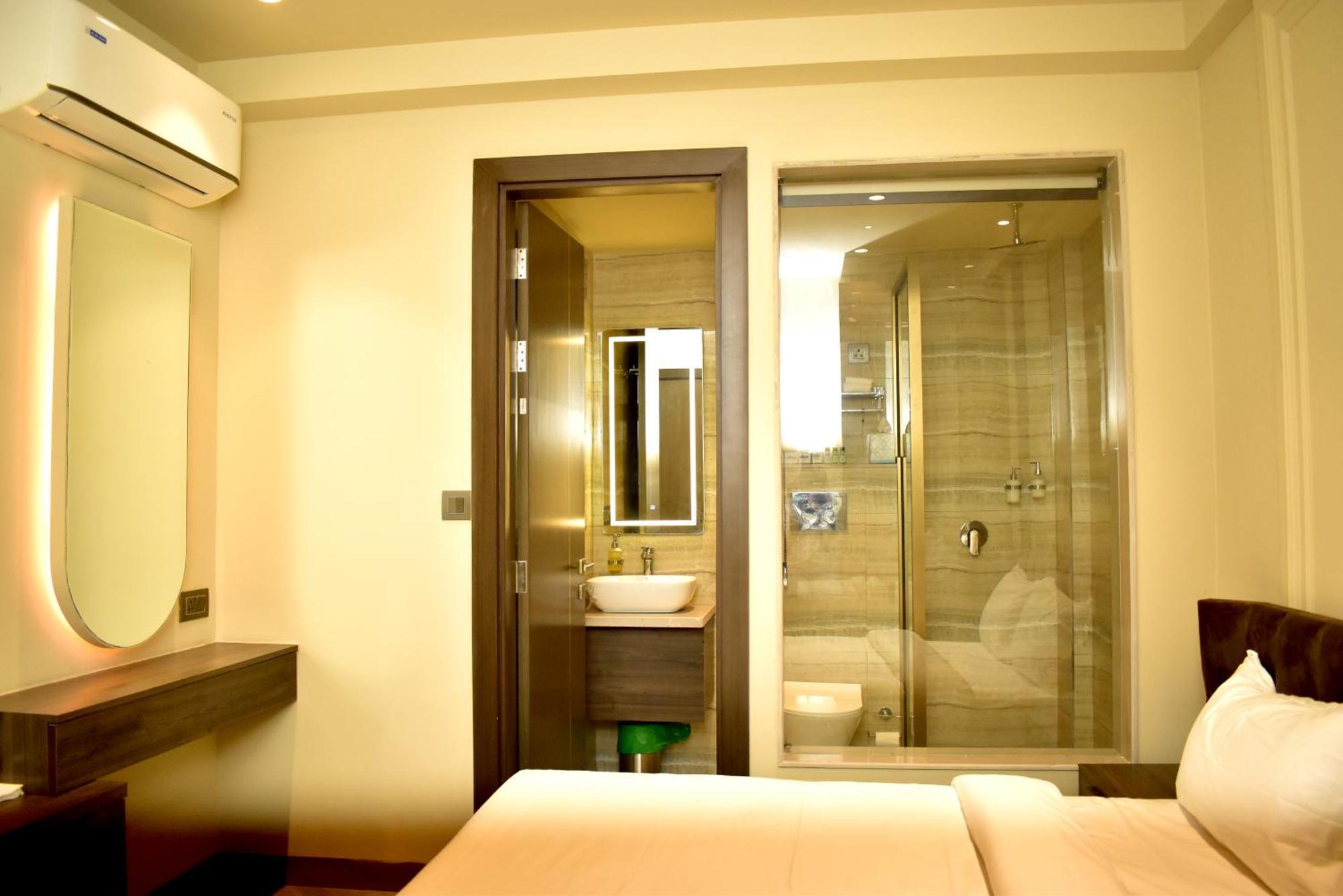Hotel Cullinan By Qotel Janakpuri เดลี ภายนอก รูปภาพ