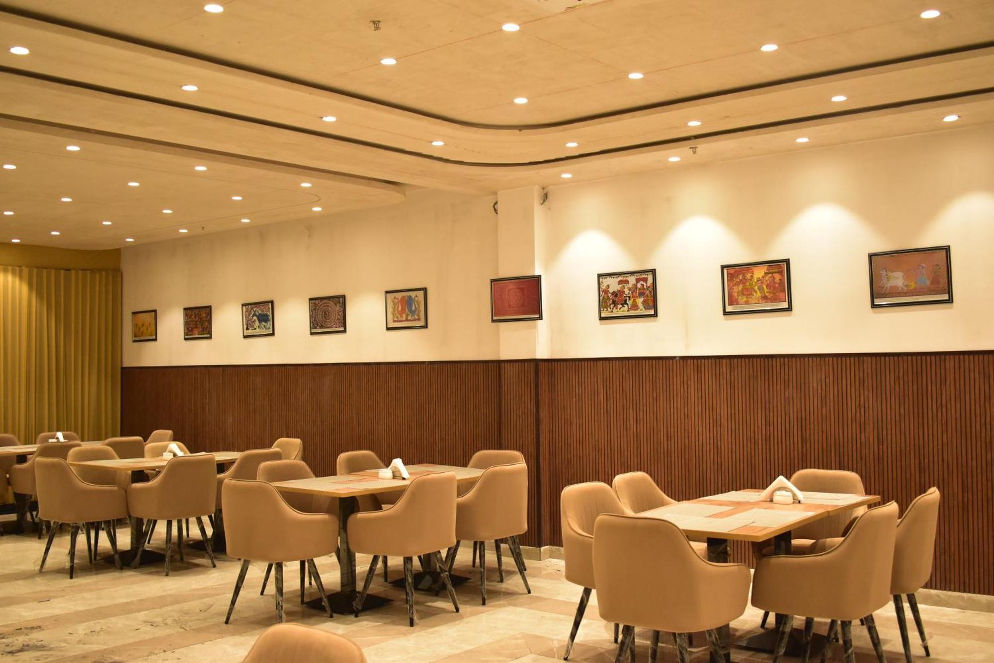 Hotel Cullinan By Qotel Janakpuri เดลี ภายนอก รูปภาพ