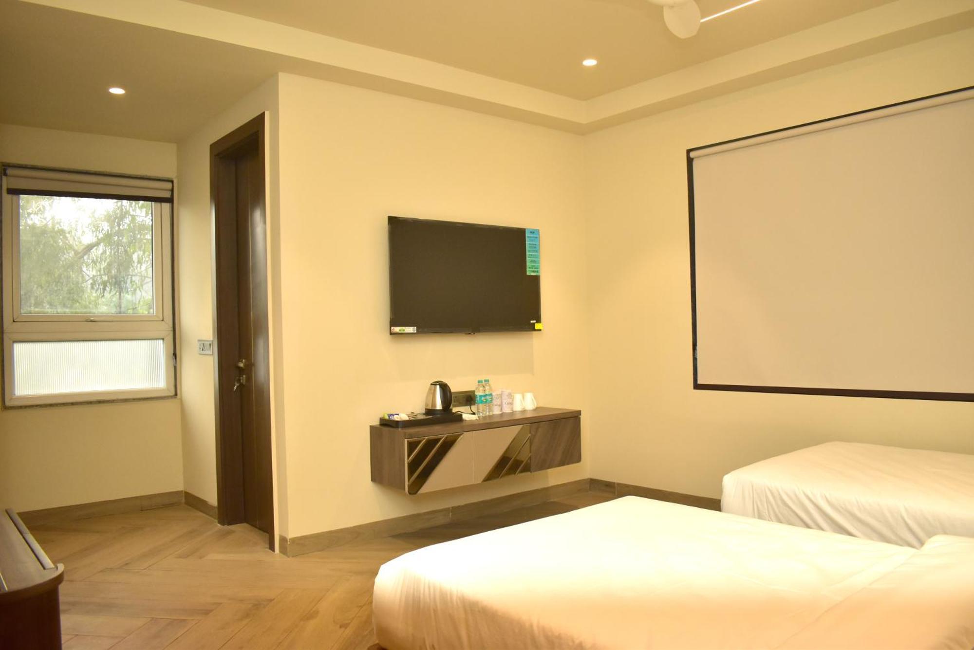 Hotel Cullinan By Qotel Janakpuri เดลี ภายนอก รูปภาพ